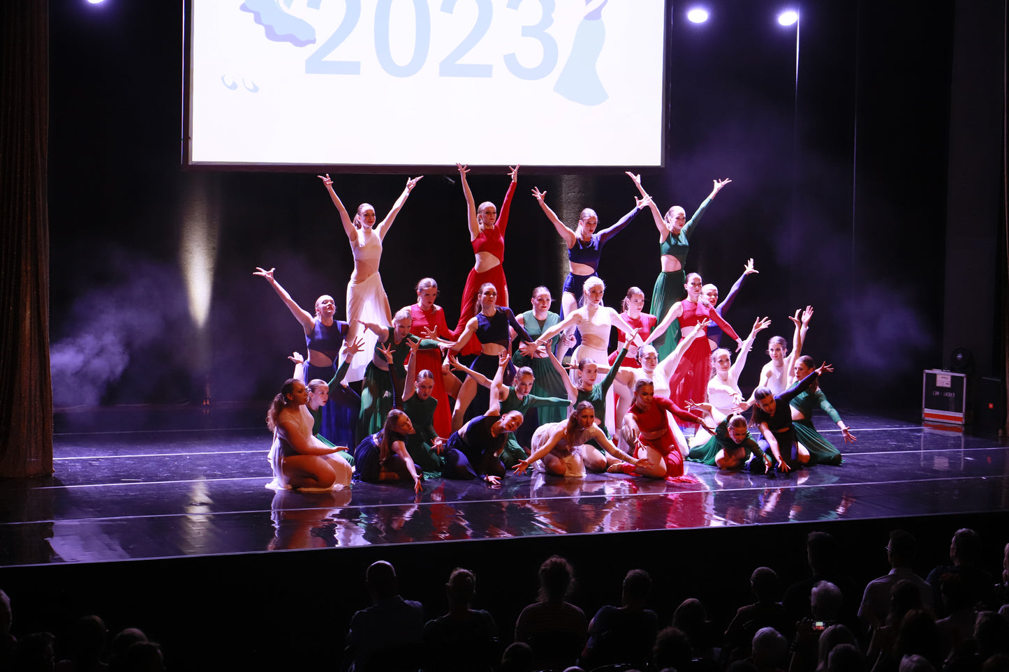 Tanzatelier YUNA – 5 Jahre „Step by Step“ Tanzshow 2026